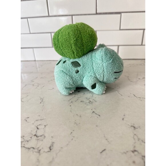 Pokemon Sleeping Bulbasaur Plush - Picture 2 of 4